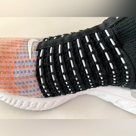 NWT, new in box, Nike’s React Phantom Run FK (Flyknit) 2. - Picture 7 of 12